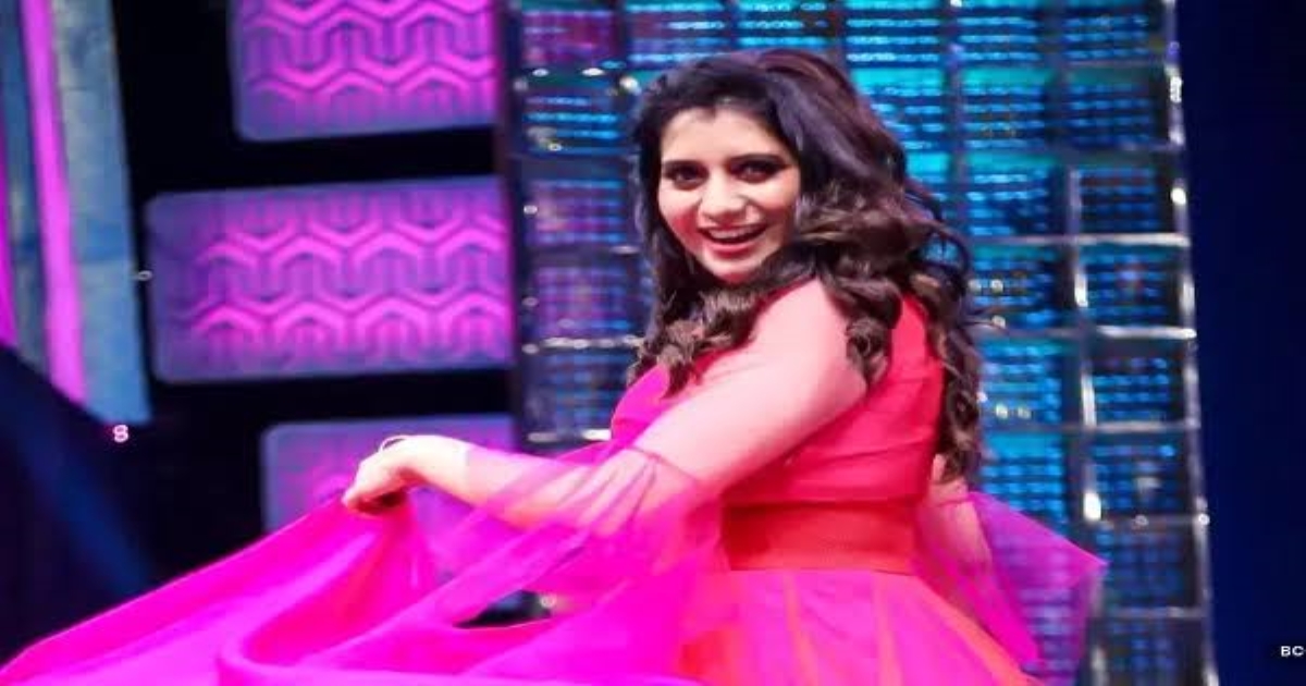 Serial-actress-lakshmi-priya-is-anger-in-super-singer