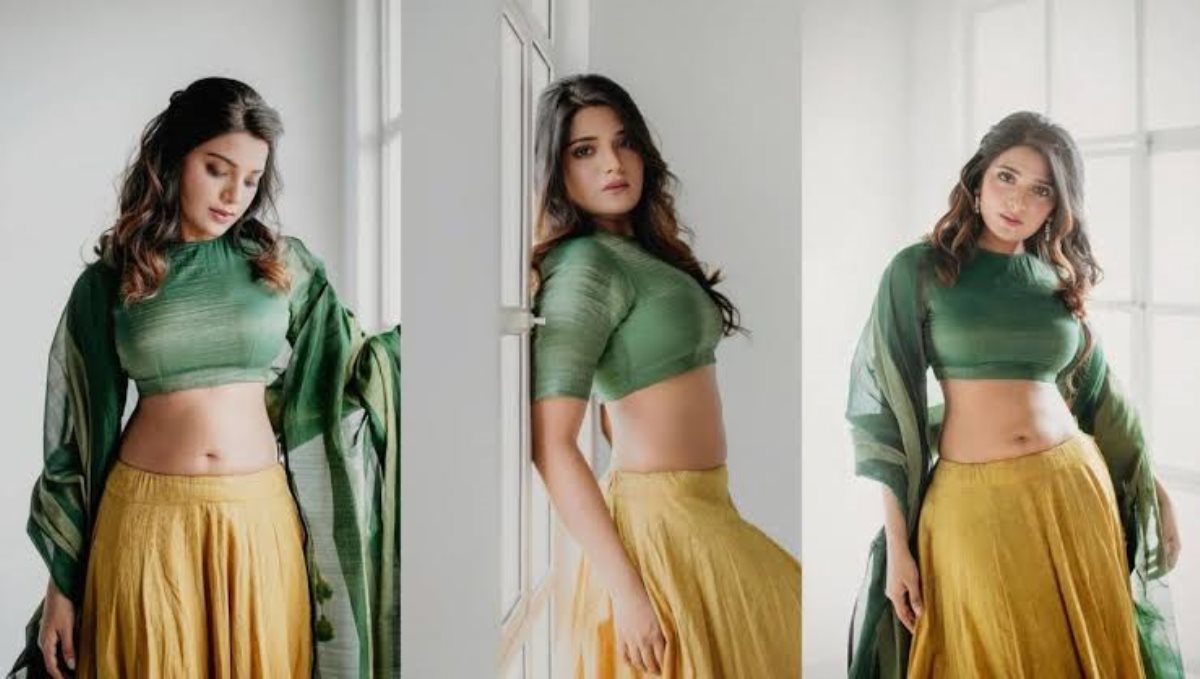 Actress aathmika latest photo