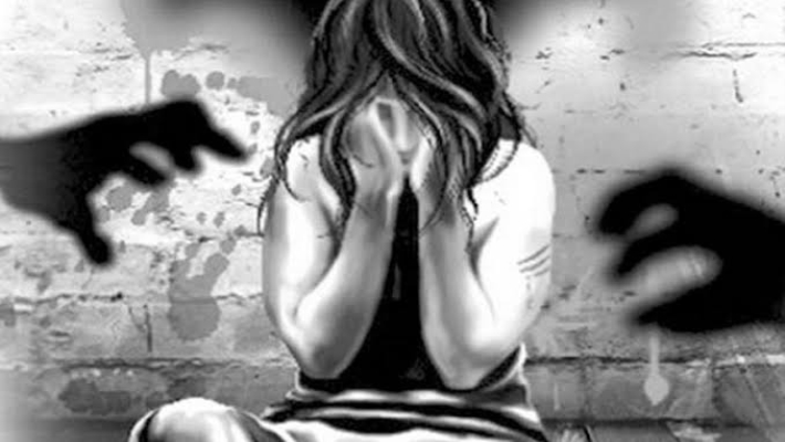 7 year old girl raped nad sent naked by accused