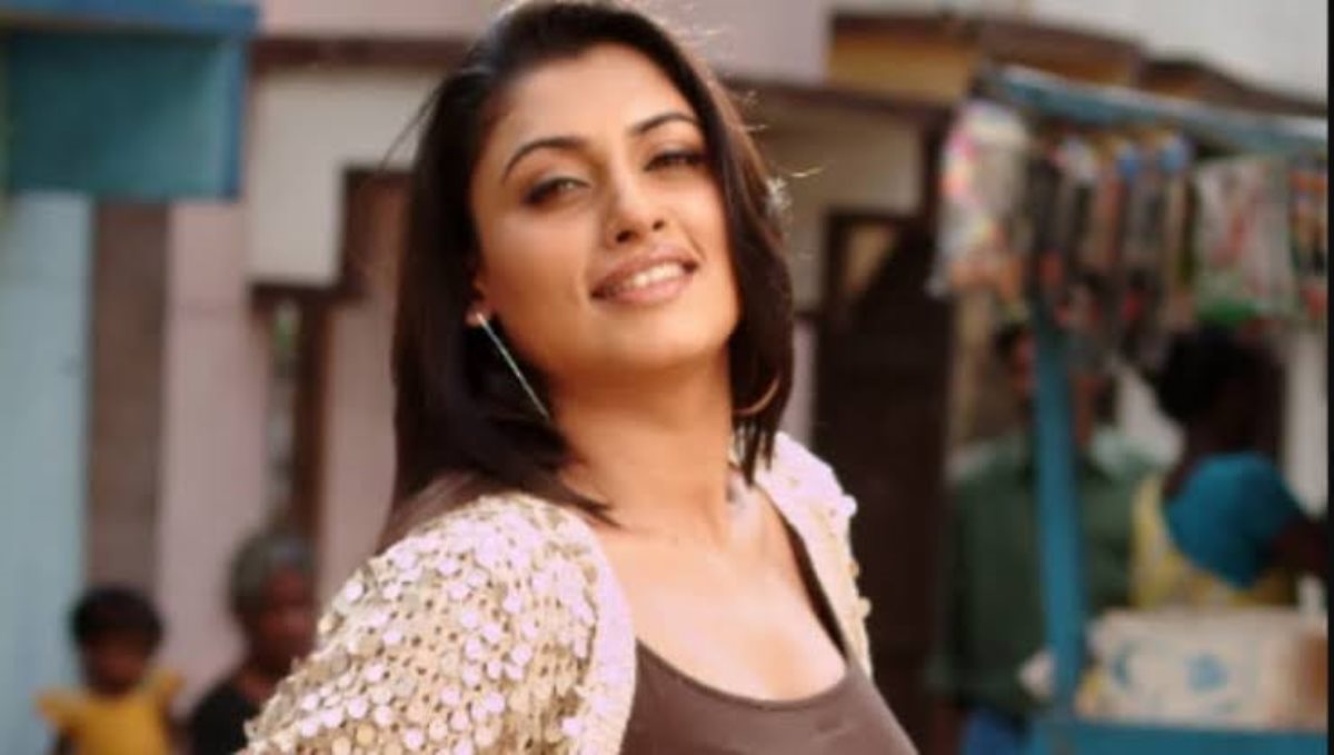 Actr malavika latest photo