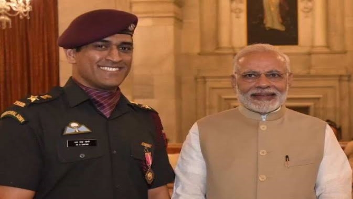Dhoni in parliament election 
