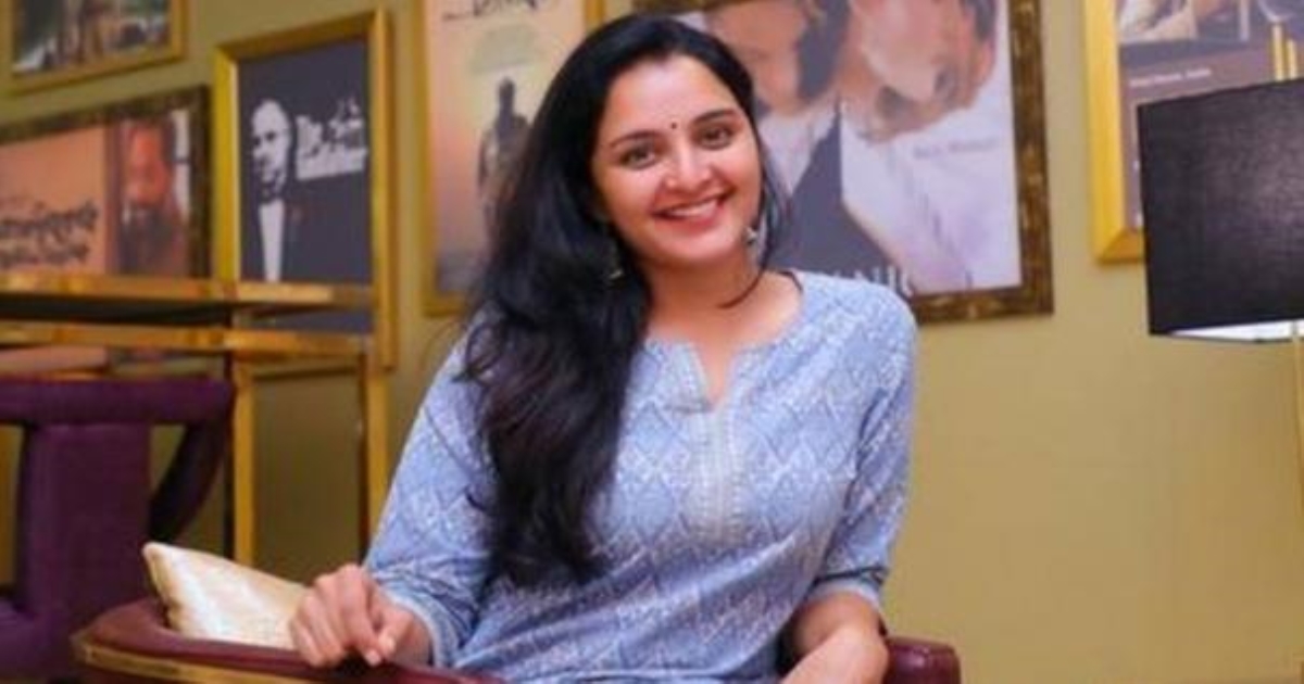 manju-warriers-saree-picture-on-twitter-goes-viral