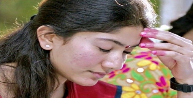 Sai pallavi asks sorry for not replying