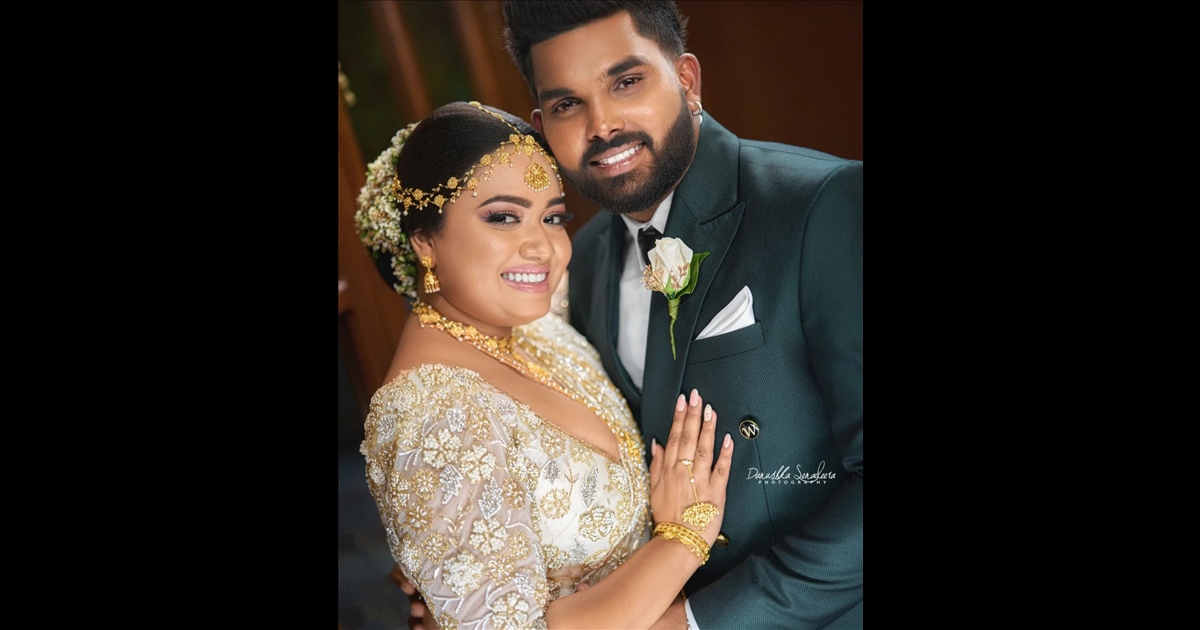 Famous cricketer wanindh married his lover