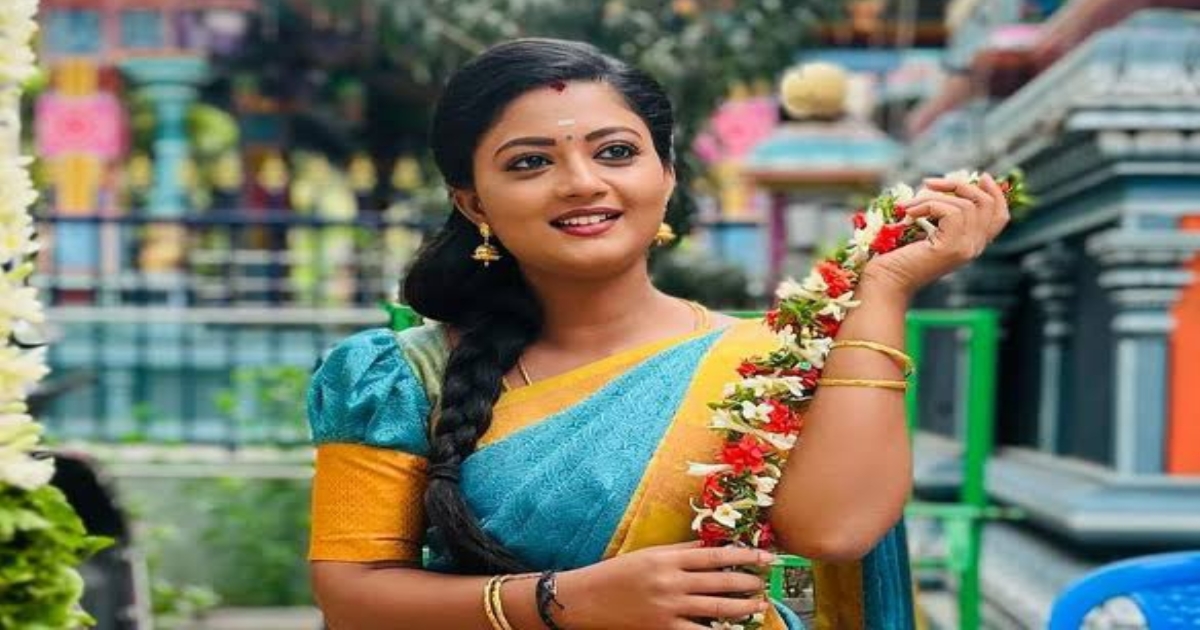 sirakadikka-aasai-serial-actress-gomathi-priya-photosho