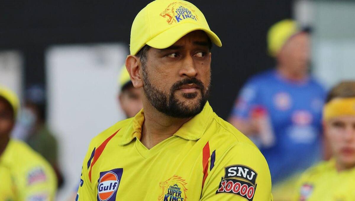 May be today is the last IPL match for Dhoni
