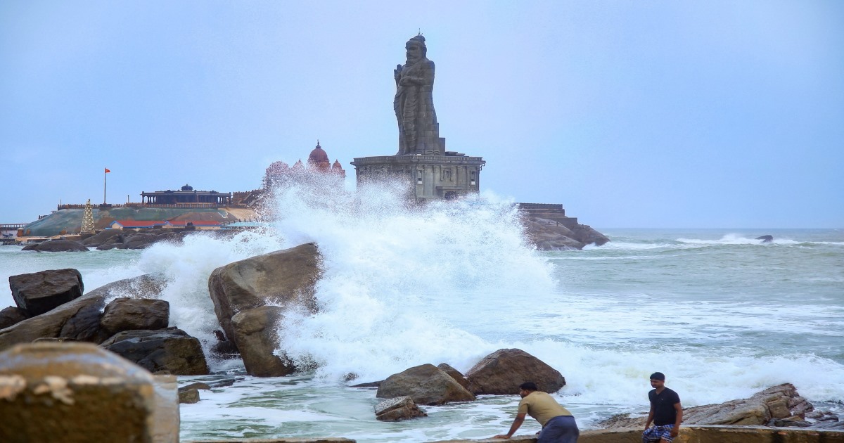 Kanyakkumari District Collector Ban Fisherman Went to Sea due to 55 kmph Wind 