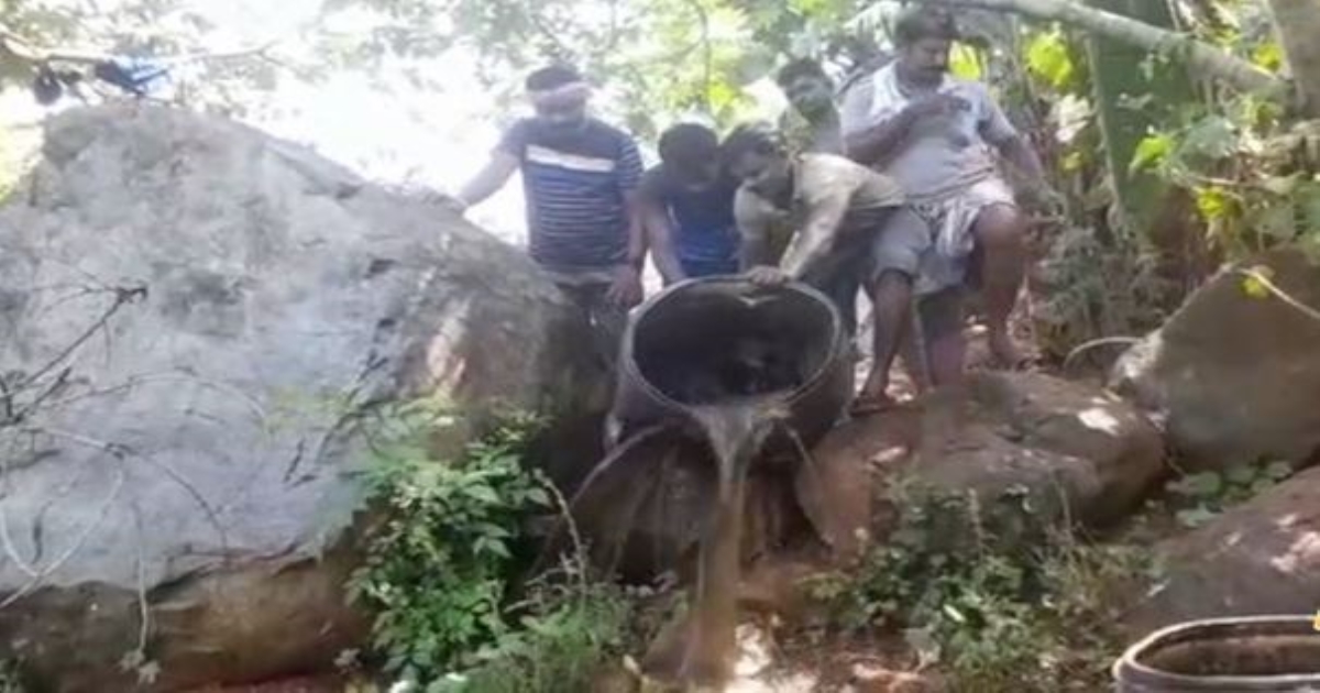 Trapped 500 liters of fake liquor in salem 