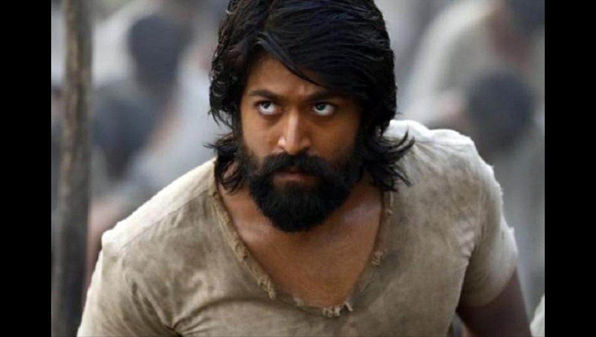 actor-yash-stay-in-hotel-to-save-his-family-from-corono