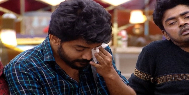 Bigg boss lashliya crying for kavin
