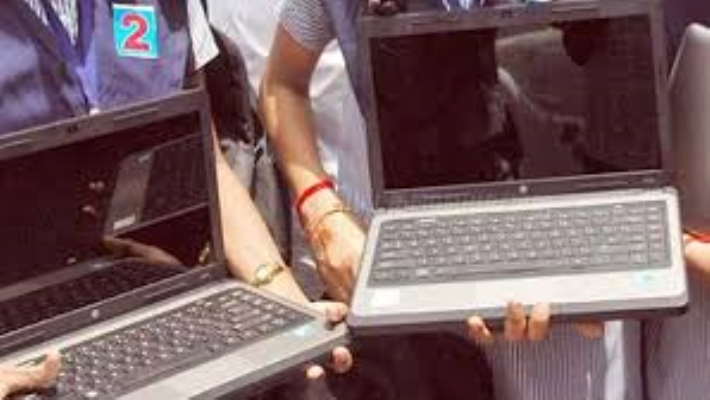 free-laptop-for-9th-and-10th-std-students