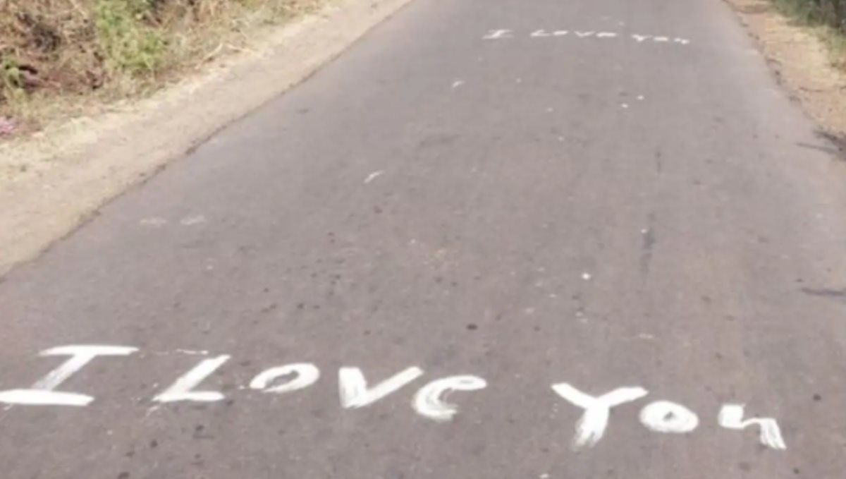 Man paints 2.5 km road with I Love You