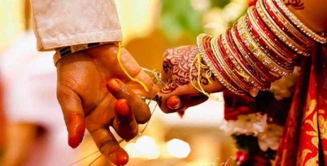 girl elope with lover at her marriage day