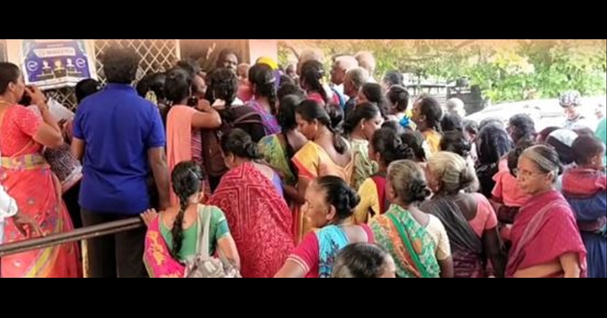 A group of women gather to appeal against artist women's rights.