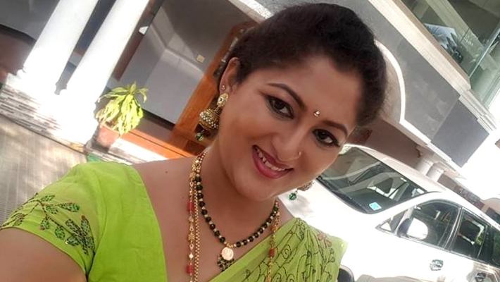 Deivamakal actress reka daughter photo goes viral