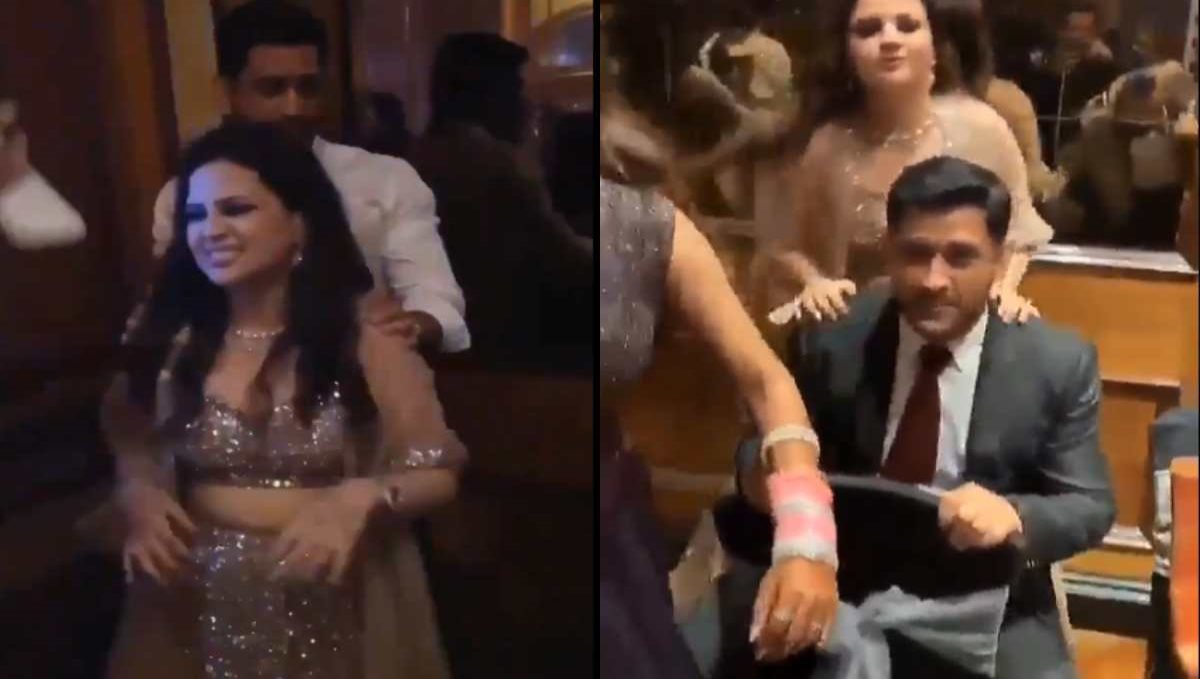 Dhoni dance with wife viral video