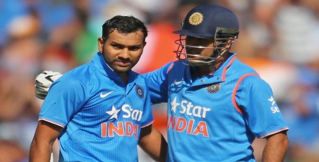 rohit-and-ms-dhoni-going-victory-face