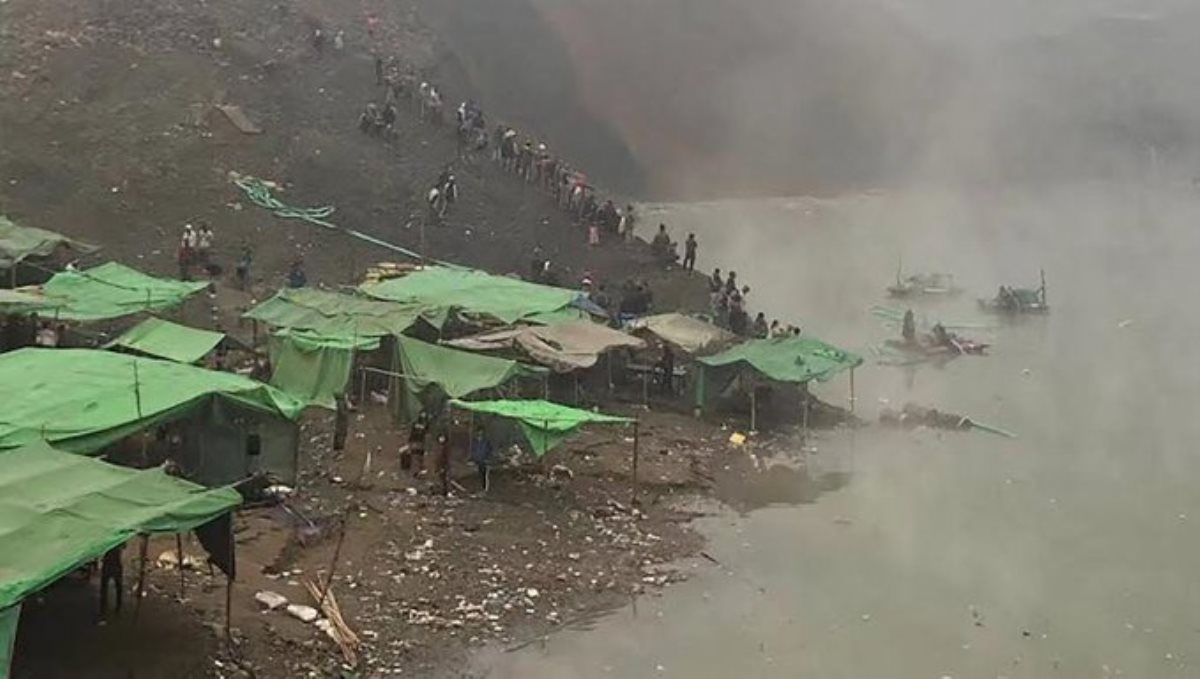 Myanmar Green Dimond Stone Mine Landslide 100 Employees May be Affected 25 Recovered 