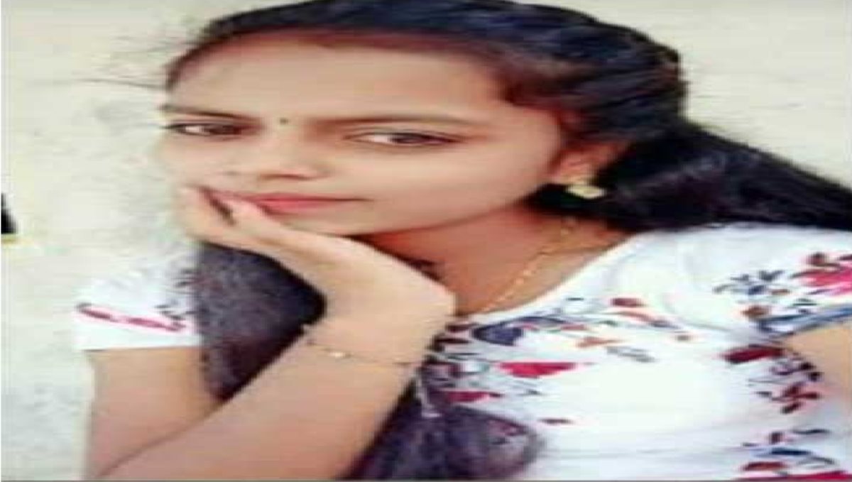 karnataka-mysore-girl-died-heart-attack-in-exam-avenue