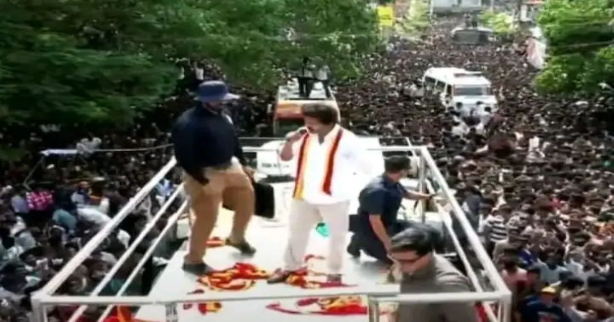 vijay-trichy-campaign-traffic-rally