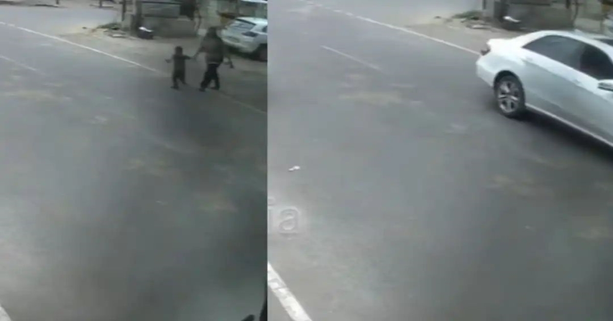 vapi-road-accident-child-hit-by-bike-cctv-video