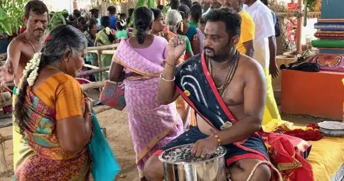 latrichy-karuppasamy-temple-poosari-money-viral-video