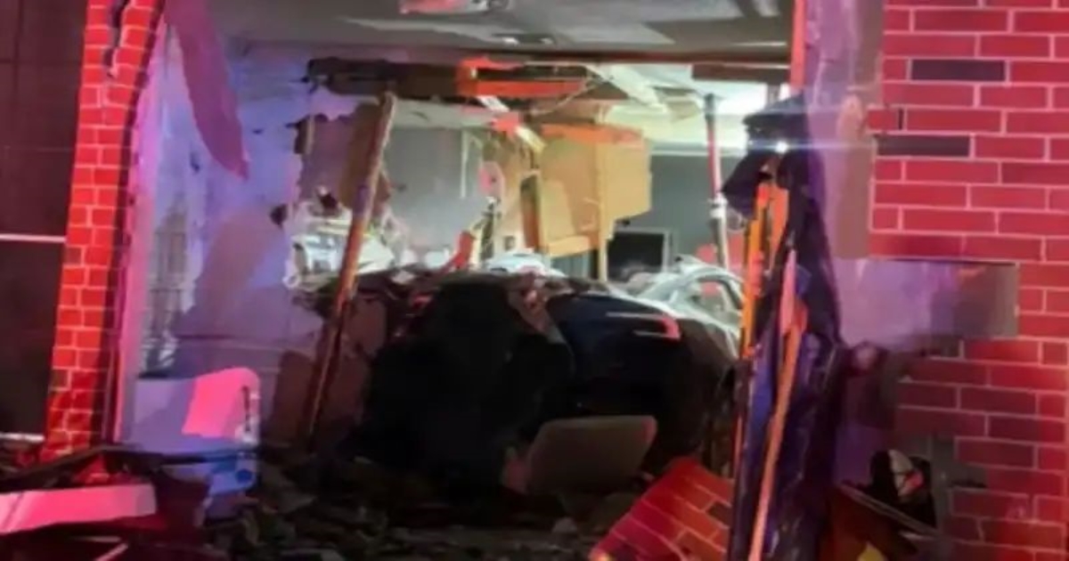 tesla-autopilot-crash-texas-house-fatality
