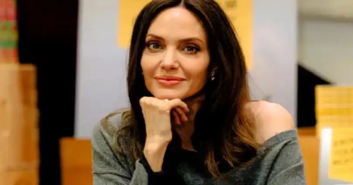 angelina-jolie-opens-up-about-life-after-brad-pitt-divo