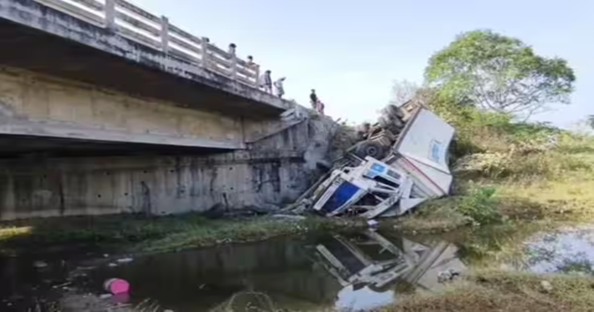 in Krishnagiri Lorry Accident UP State Driver Died 