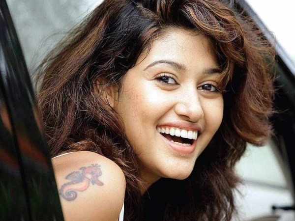oviya glamour photo leaked