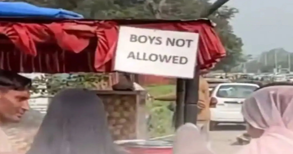 Delhi Pani Puri Shop Allows Only Women, Bans Men to Highlight Women Safety