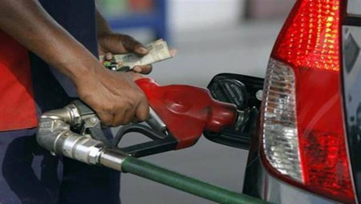 petrol-diesel-price-increased-95cqeu