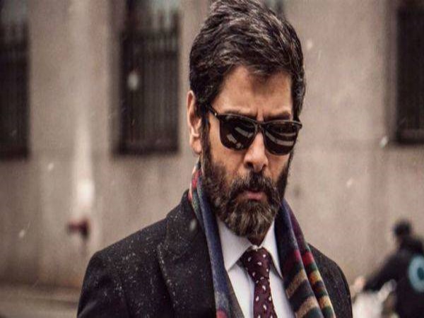 actor-vikram-is-first-for-flood-donation