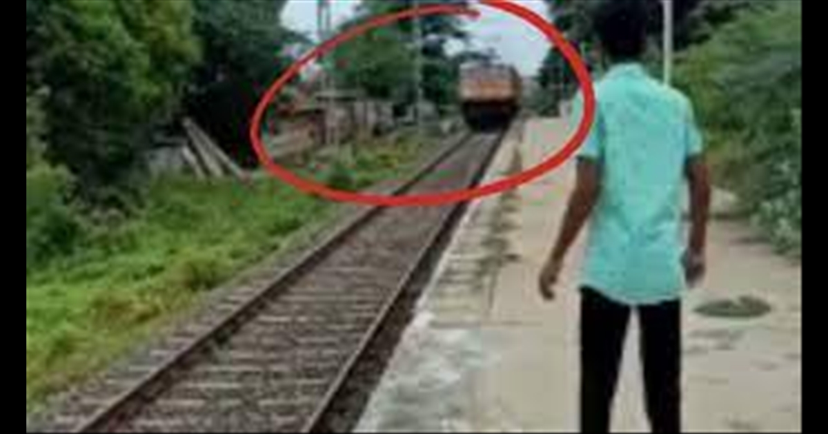 Pudukkottai Youngster Suicide Railway Station 