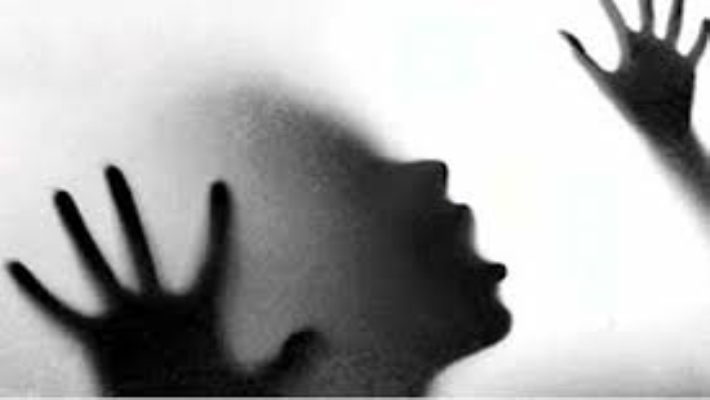 father-abused-his-daughter