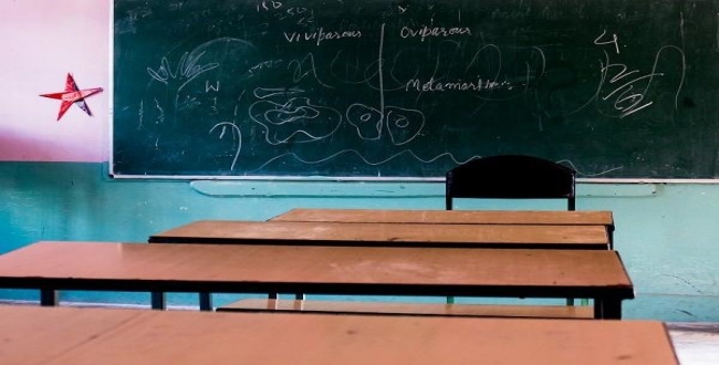 suiciede in school class room
