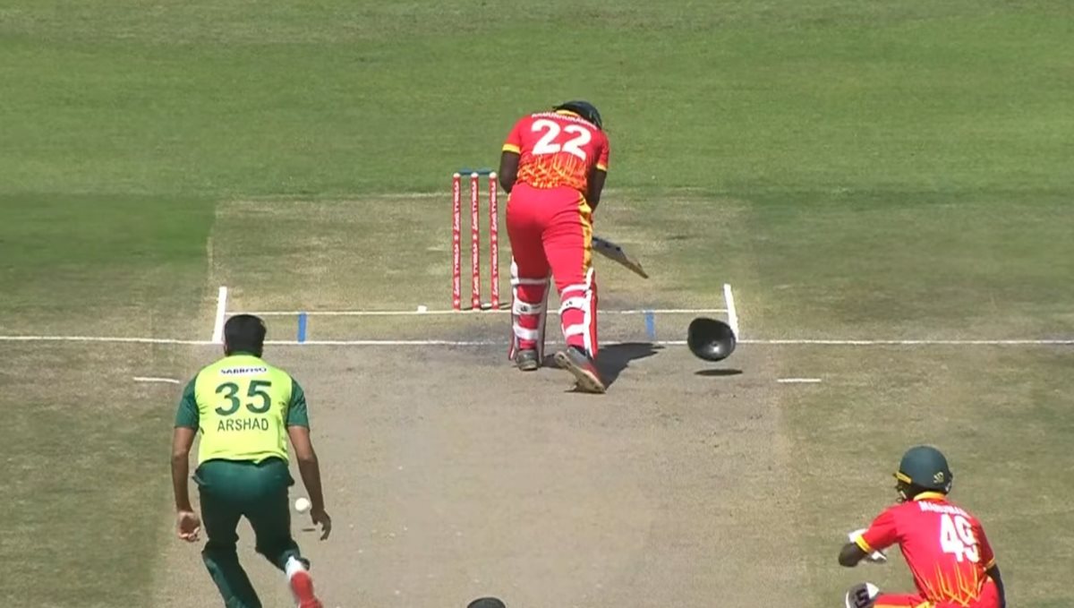 Batsman helmet broken Pakistan vs Zimbabwe 