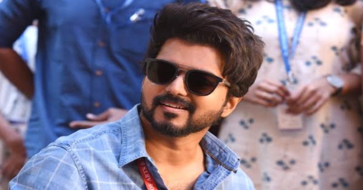 actor-vijay-planing-to-give-cash-rewards-for-district-t