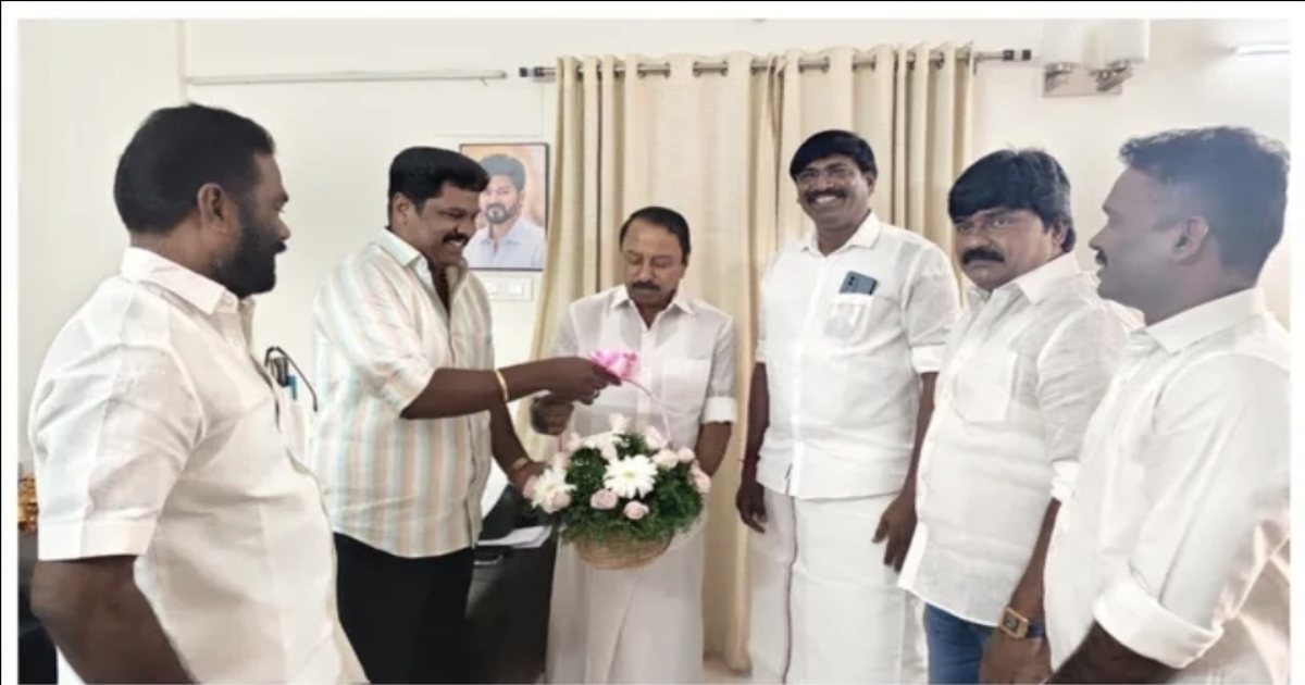 aiadmk-functionaries-join-tvk-paramakudi