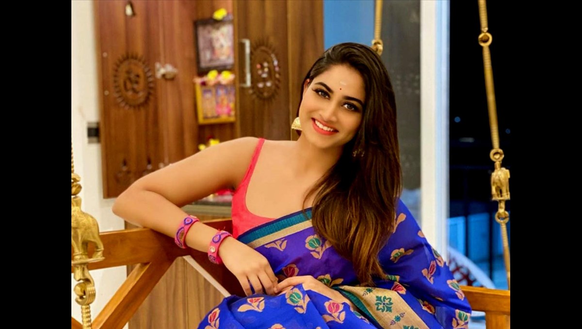 Shivani modern look goes viral