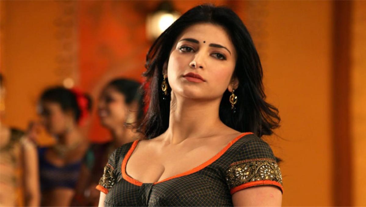 shruthi-hashan-with-lover