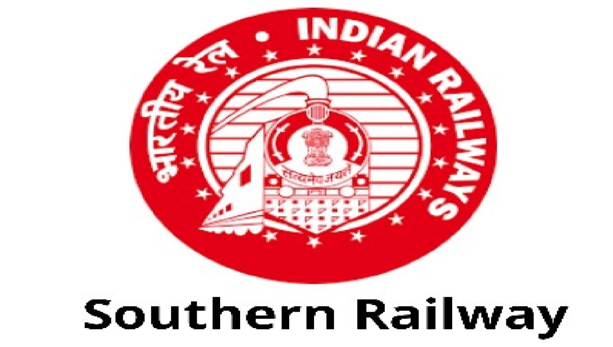 southern-railway-announce-penalty-selfie-on-tracks-and