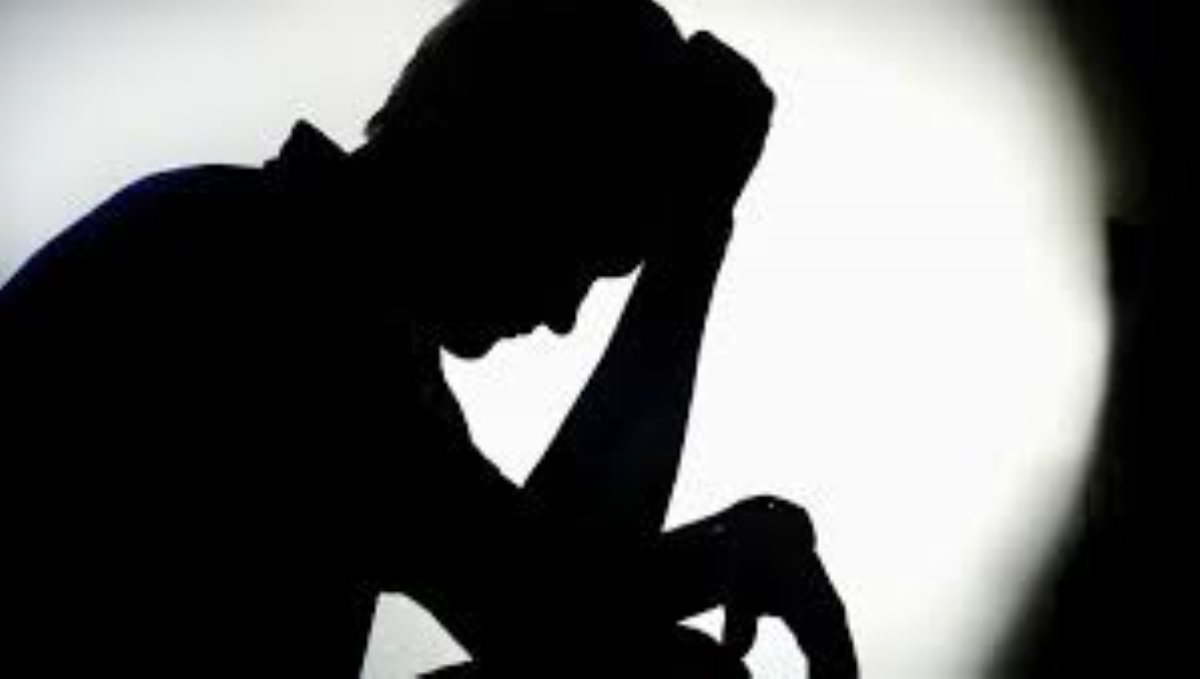 Erode Nambiyur Man Suicide due to Love Failure 