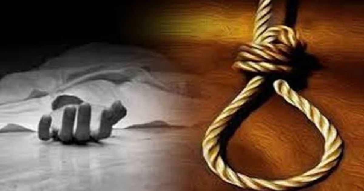 Govt employee hanged suicide in Cuddalore 