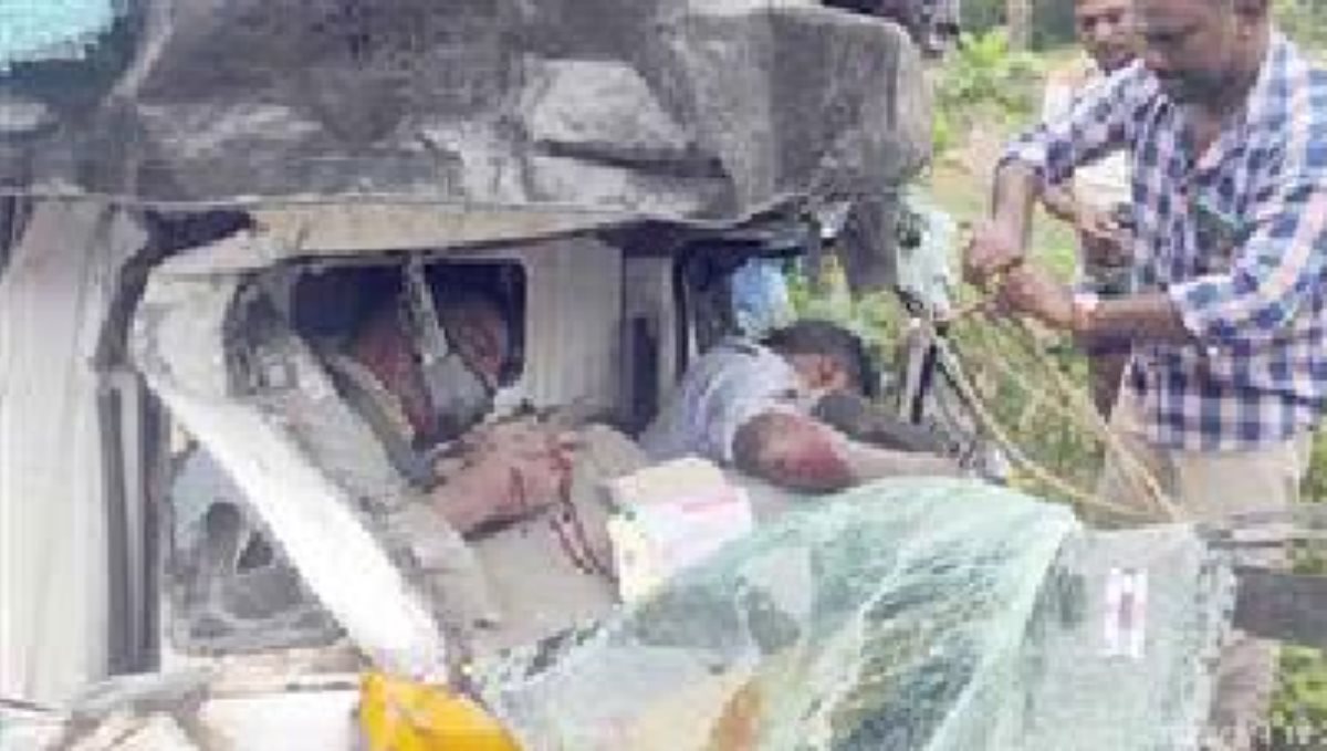 Thanjavur Kumbakkonam Load Auto Govt Bus Crash 2 Died