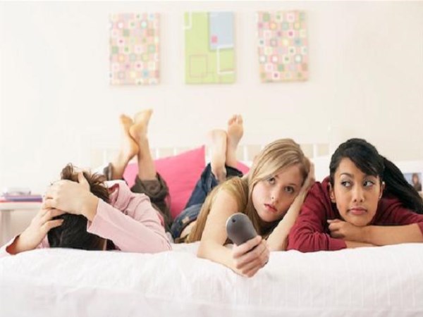 girls watching porn videos