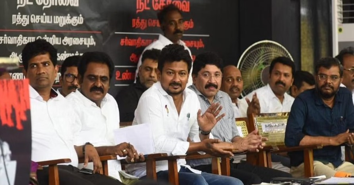 DMK Members eat tea, coffee, snacks in protest 