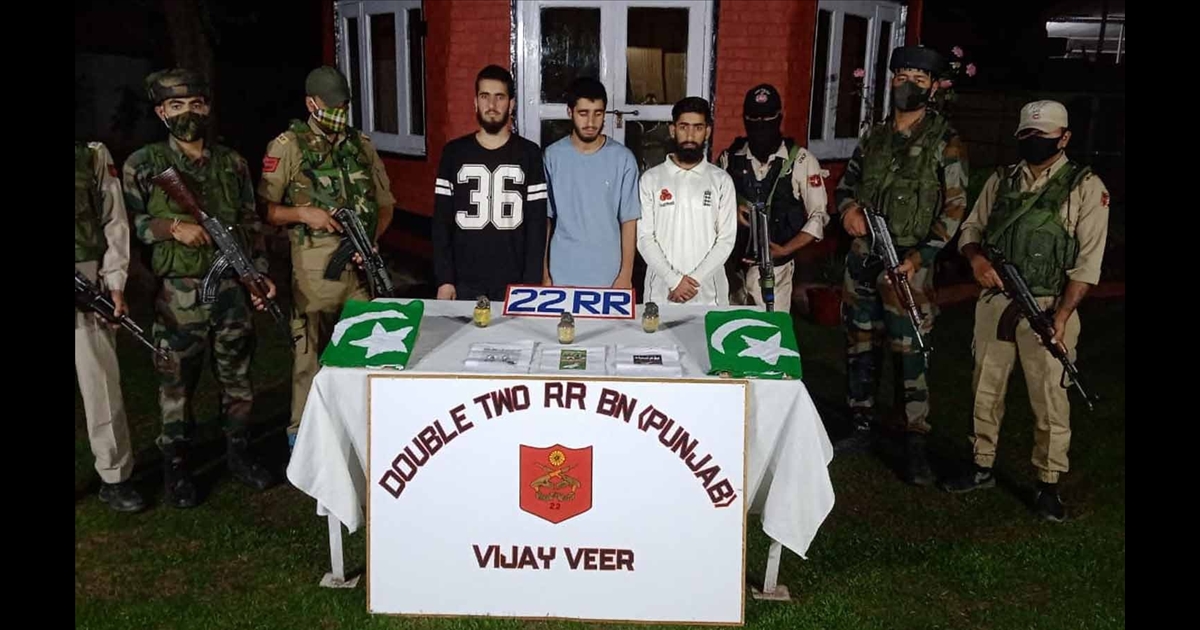 Three members of the Lashkar-e-Taiba terrorist organization were arrested for walking around with the Pakistani flag..