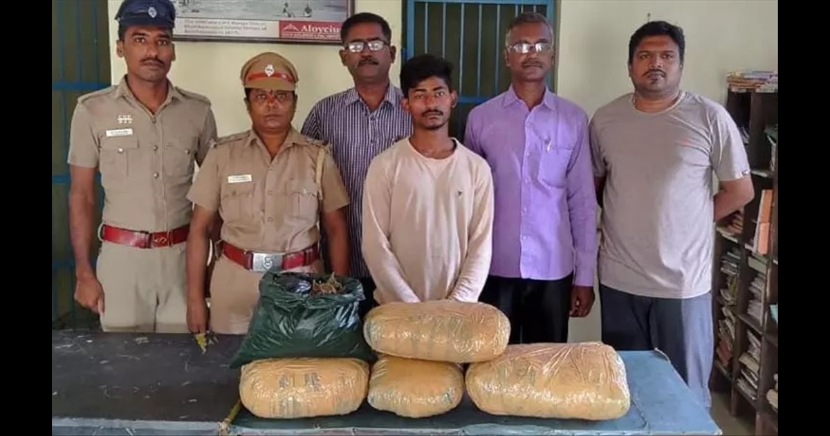 At Perambur railway station... North state youth caught with ganja... Police arrested..