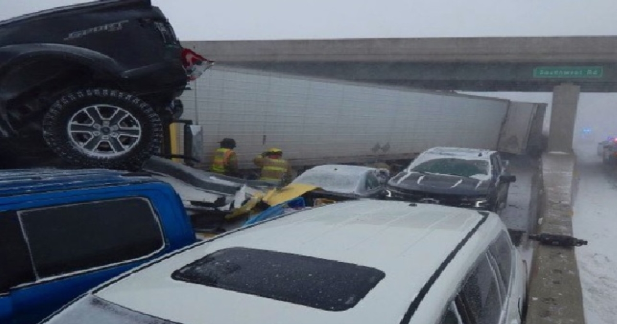 46 cars collided in America, 4 people were killed due to bomb blizzard